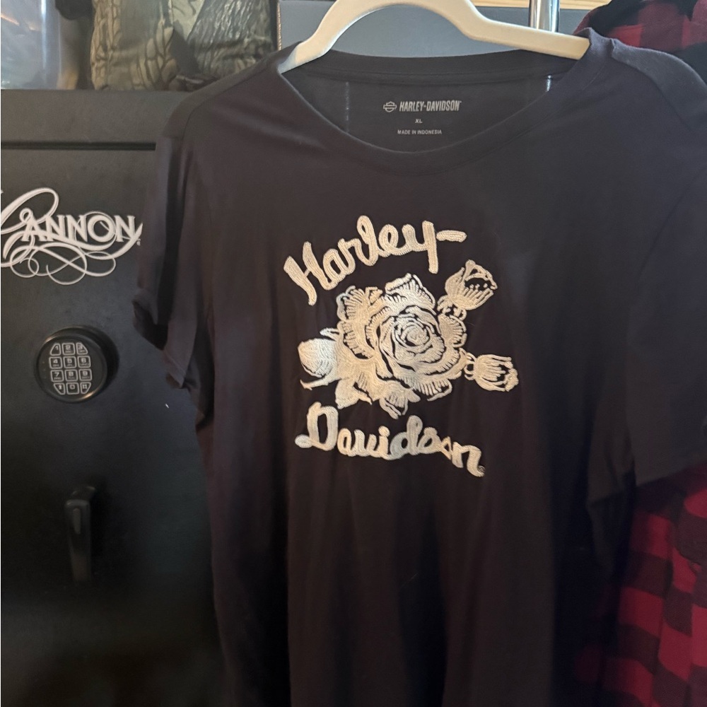 Harley-Davidson Black and White Graphic Tee